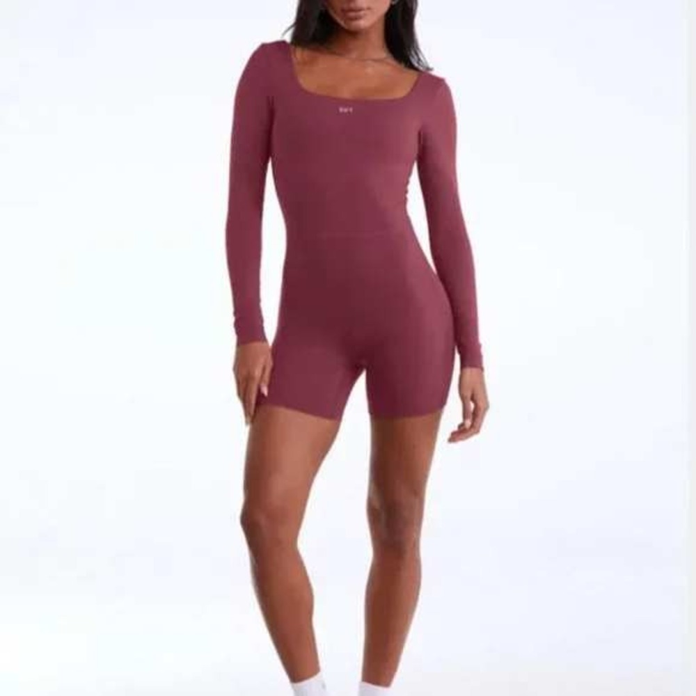 SET Active Sportbody‎ Mauve Romper Jumpsuit Square Neck Long Sleeve Athleisure